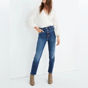 Madewell Perfect Vintage Jean Cropped in Barnside wash with button-fly.